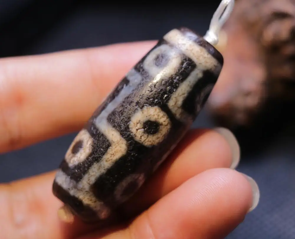 ENERGY Tibetan Old Agate Full Dragon Vein 9 Eye Kingdom dzi Bead Amulet Pendant From LKbrother Sauces
ENERGY Tibetan Old Agate Full Dragon Vein 9 Eye Kingdom dzi Bead Amulet Pendant From LKbrother Sauces