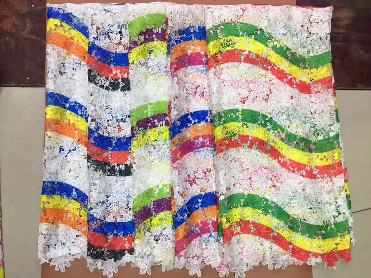 Free Shipping multi color print African Swiss Voile Lace High Quality.Wedding Lace African Fabric 100% Cotton Swiss Voile Lace
Free Shipping multi color print African Swiss Voile Lace High Quality.Wedding Lace African Fabric 100% Cotton Swiss Voile Lace