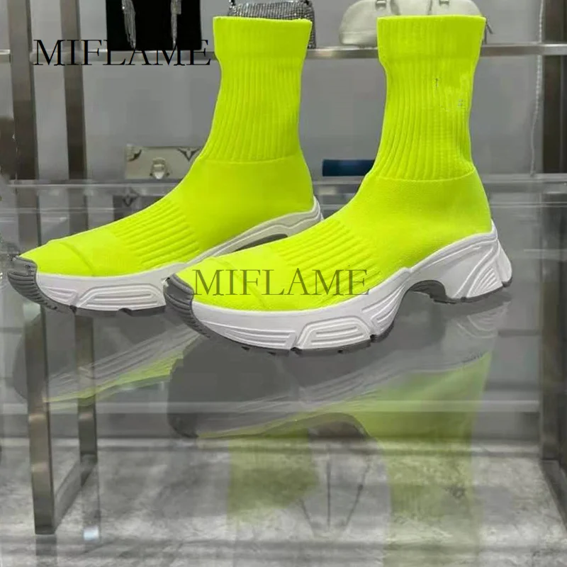 2021 Fashion Designer Fron Sock-Style Short Boots Pointed-Toe Women Men Couples Sneakers Casual Concise Vulcanize Ankle Boots
2021 Fashion Designer Fron Sock-Style Short Boots Pointed-Toe Women Men Couples Sneakers Casual Concise Vulcanize Ankle Boots