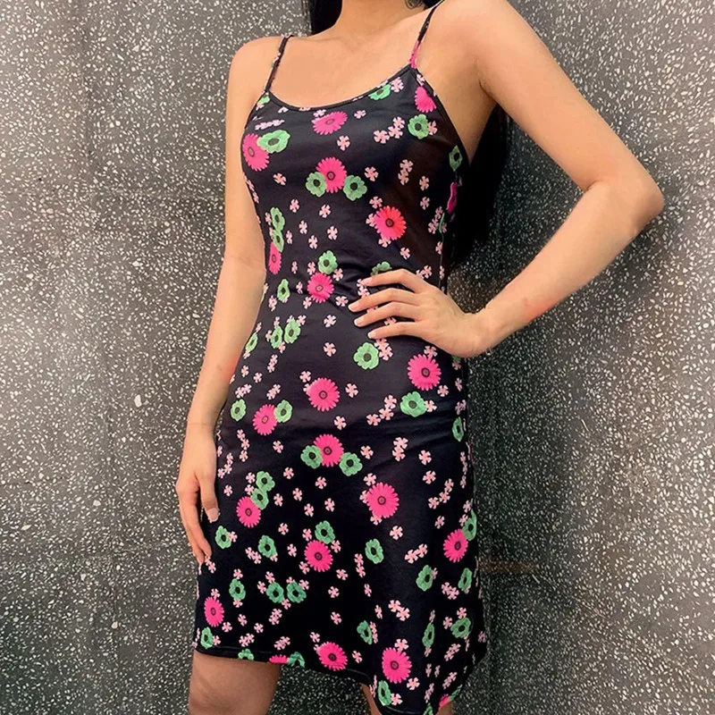 Summer Vintage Spaghetti Strap Floral Dresses Sweet Backless A-Line Mini Dress Fashion Flower Black Party Dresses
Summer Vintage Spaghetti Strap Floral Dresses Sweet Backless A-Line Mini Dress Fashion Flower Black Party Dresses