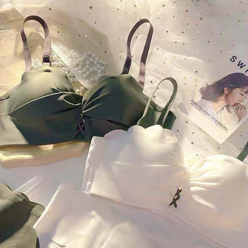 Women's Brief Sets solid color removable sexy ruffled lingerie gathered Maiden bra breathable panties seamless Women's underwear
Women's Brief Sets solid color removable sexy ruffled lingerie gathered Maiden bra breathable panties seamless Women's underwear