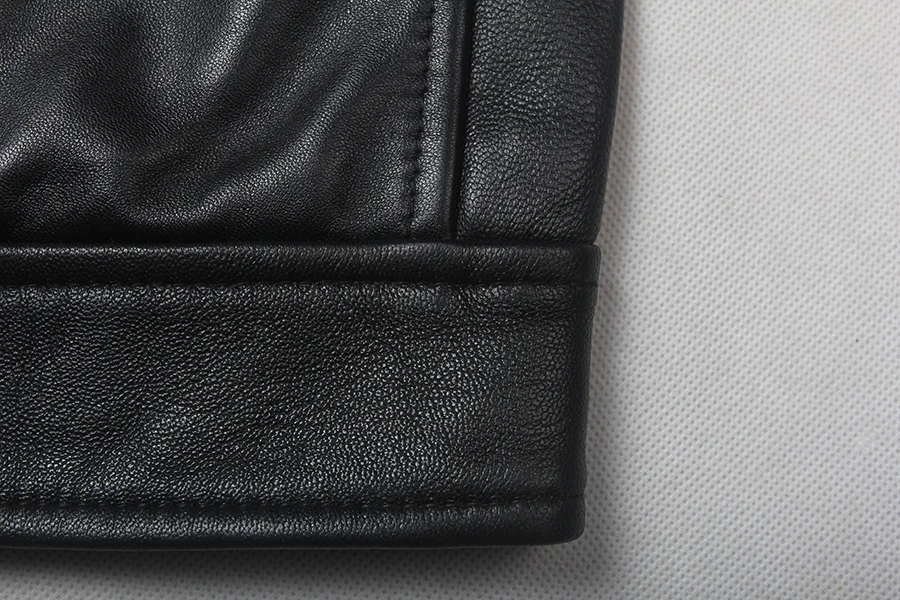 2021 New Autumn Men's Genuine Jacket Fashion Slim Fit Black Sheepskin Leather Coat Man With a Hat
2021 New Autumn Men's Genuine Jacket Fashion Slim Fit Black Sheepskin Leather Coat Man With a Hat