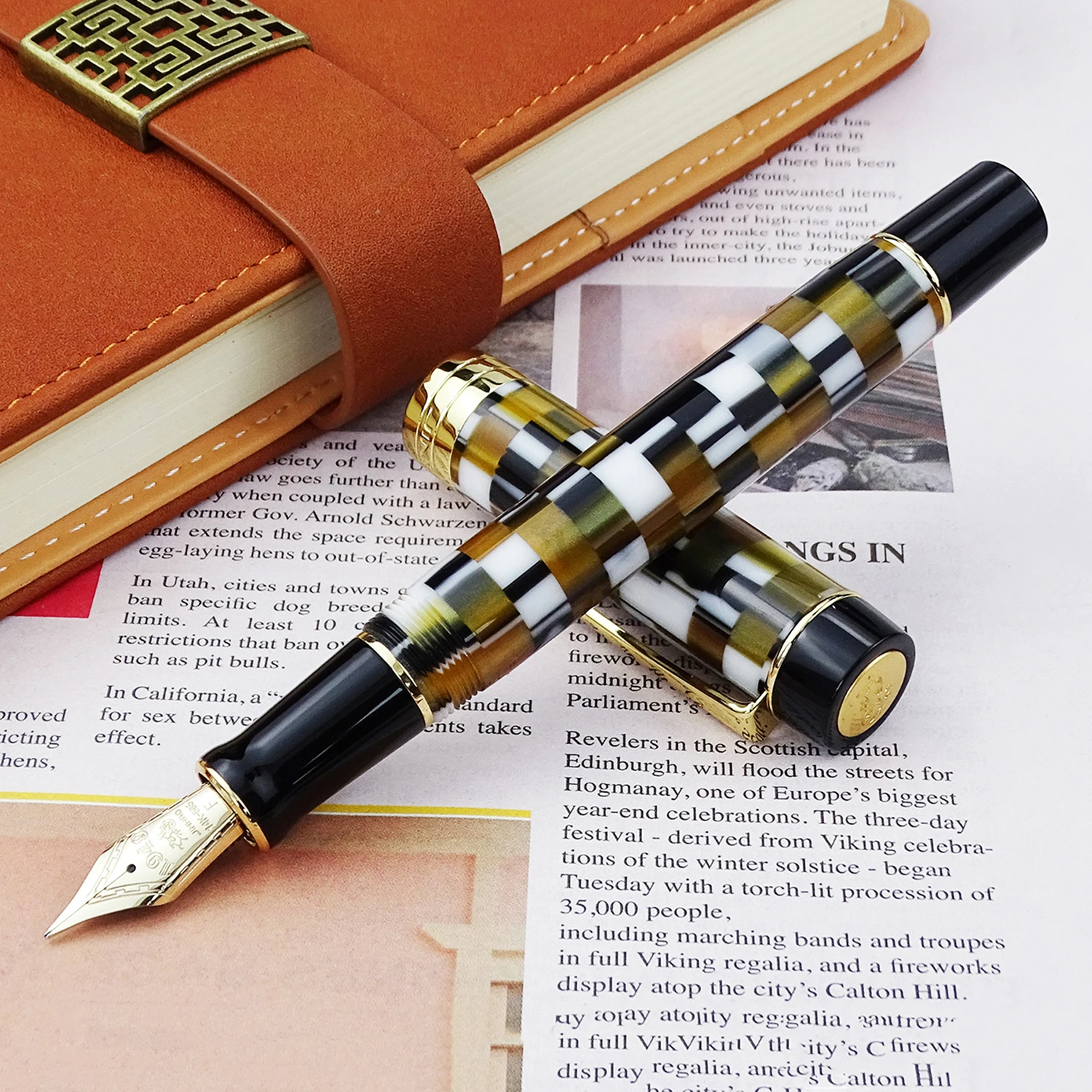 Jinhao 100 14K Gold Resin Fountain Pen Brown Checkerboard Fine Size 0.5mm Ink Pen with Converter for Business Office Writing
Jinhao 100 14K Gold Resin Fountain Pen Brown Checkerboard Fine Size 0.5mm Ink Pen with Converter for Business Office Writing