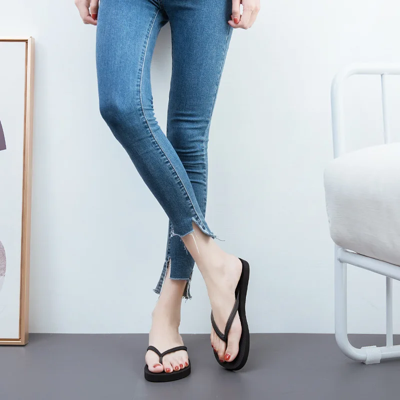 Beach Shoes Slippers Flat Rubber Flip Flops Slides Sabot Summer Hawaiian Soft Rome PVC Fabric Basic PU Scandals Beach Shoes Slip
Beach Shoes Slippers Flat Rubber Flip Flops Slides Sabot Summer Hawaiian Soft Rome PVC Fabric Basic PU Scandals Beach Shoes Slip