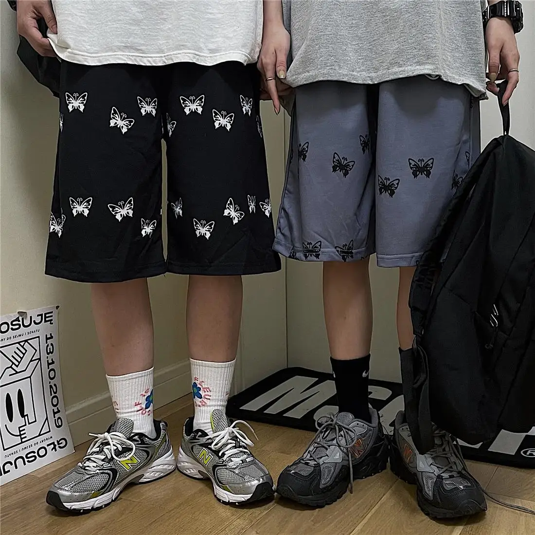 Harajuku Streetwear Butterfly Pattern Jogger Shorts Women Men Summer Loose Elastic Waist Hip Hop Skateboard Shorts Street Style
Harajuku Streetwear Butterfly Pattern Jogger Shorts Women Men Summer Loose Elastic Waist Hip Hop Skateboard Shorts Street Style