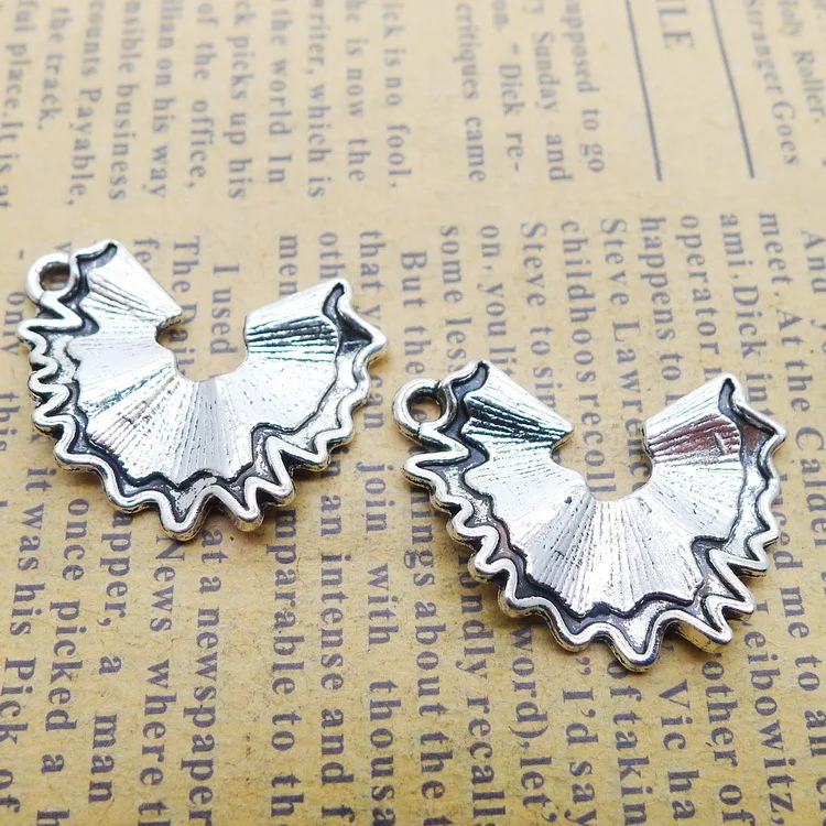 10 PCS/Lot 20mm*25mm Pendant Antique Silver Color Pencil Shavings Charms For DIY Jewelry Making DIY Keychain
10 PCS/Lot 20mm*25mm Pendant Antique Silver Color Pencil Shavings Charms For DIY Jewelry Making DIY Keychain