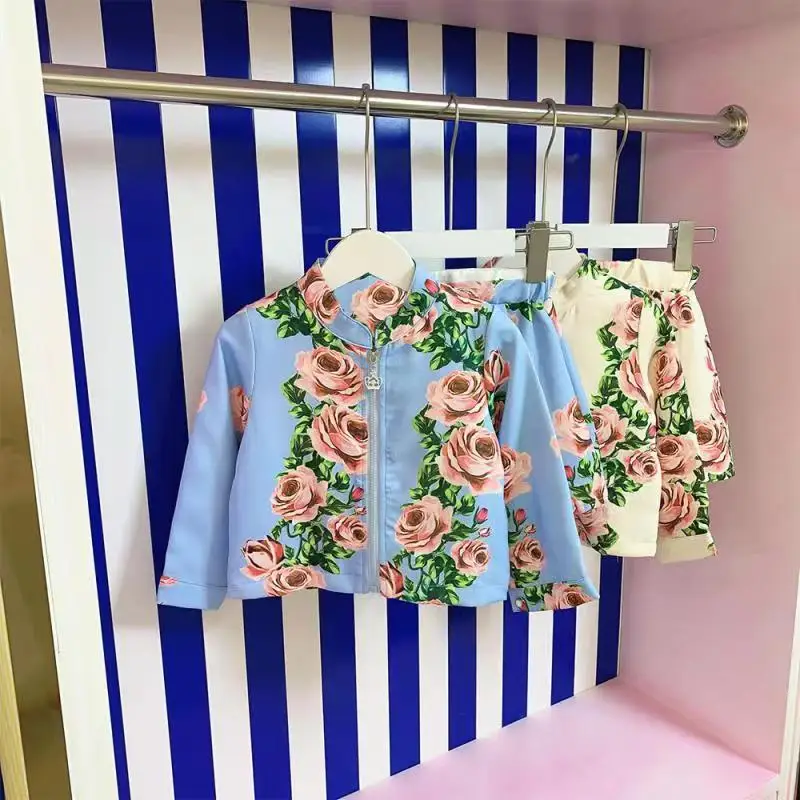 Children's clothing 2021 early autumn new product girl sweet rose print design jacket, with pleated half skirt, two-piece Korean
Children's clothing 2021 early autumn new product girl sweet rose print design jacket, with pleated half skirt, two-piece Korean
