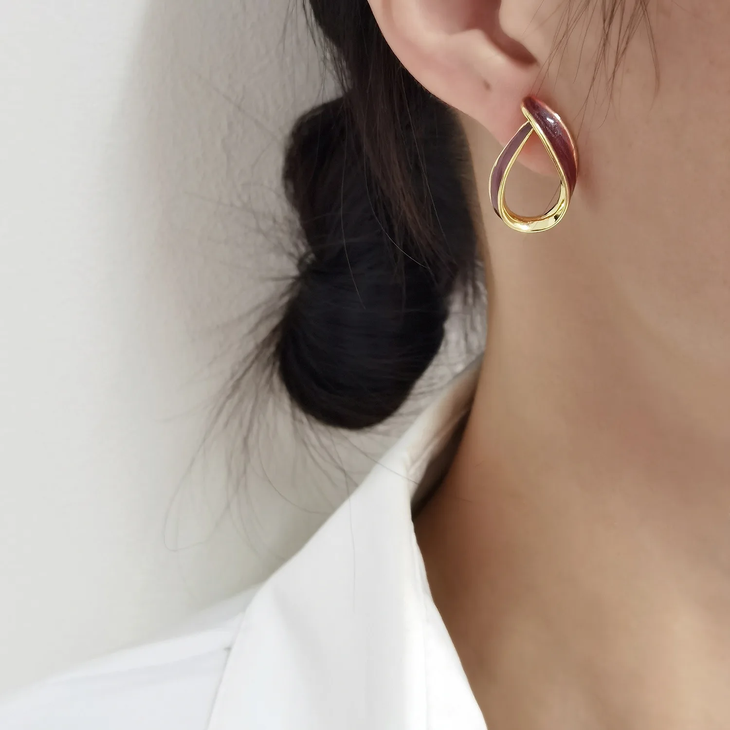 Romantic Morandi Color Drop Oil Geometric Stud Earring for Women Korean Fashion Jewelry Christmas Earrings Accesorios Mujer 2022
Romantic Morandi Color Drop Oil Geometric Stud Earring for Women Korean Fashion Jewelry Christmas Earrings Accesorios Mujer 2022