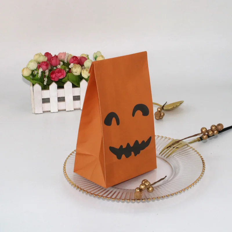 12/24pcs Halloween theme Cookies Snacks packaging paper bags Halloween 
12/24pcs Halloween theme Cookies Snacks packaging paper bags Halloween