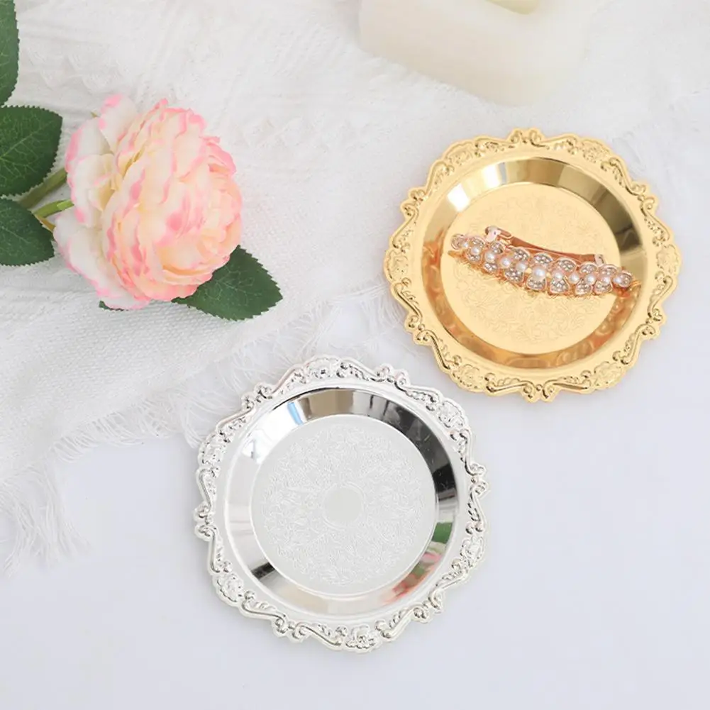 Tray European Style Retro Carved Plate Jewelry Storage Metal laciness Disc Cake Dessert Tray Gourmet Photography Photo Props
Tray European Style Retro Carved Plate Jewelry Storage Metal laciness Disc Cake Dessert Tray Gourmet Photography Photo Props