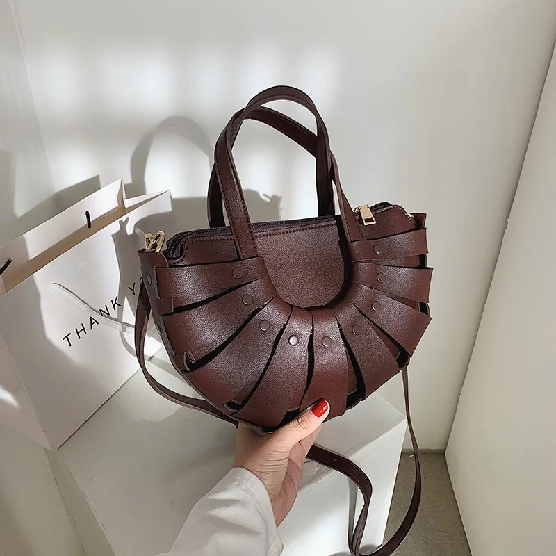 Female Personality Hollow Tote Crossbody Bag 2021 High-quality Pu Leather Women's Designer Handbag Travel Shoulder Messenger Bag
Female Personality Hollow Tote Crossbody Bag 2021 High-quality Pu Leather Women's Designer Handbag Travel Shoulder Messenger Bag
