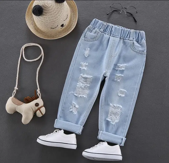 Children's ripped jeans baby loose ripped denim trousers baby straight leg pants fashion mid-waist kids children's clothing
Children's ripped jeans baby loose ripped denim trousers baby straight leg pants fashion mid-waist kids children's clothing