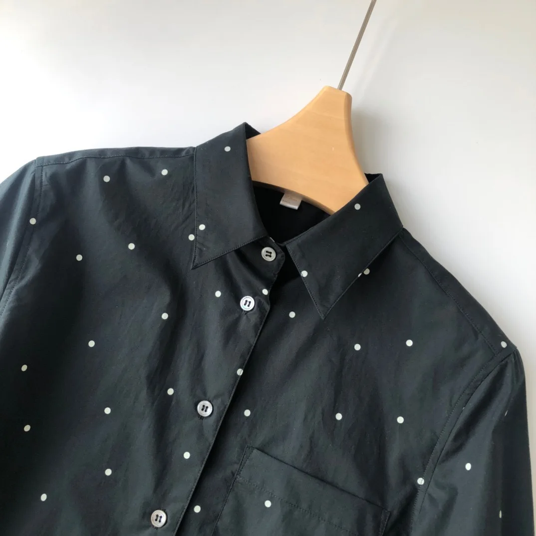 Brand Fashion Women High Luxury Spring Autumn Vintage Elegant Dark Green Polka Dot Thin Long Sleeved Shirt Blouse 
Brand Fashion Women High Luxury Spring Autumn Vintage Elegant Dark Green Polka Dot Thin Long Sleeved Shirt Blouse