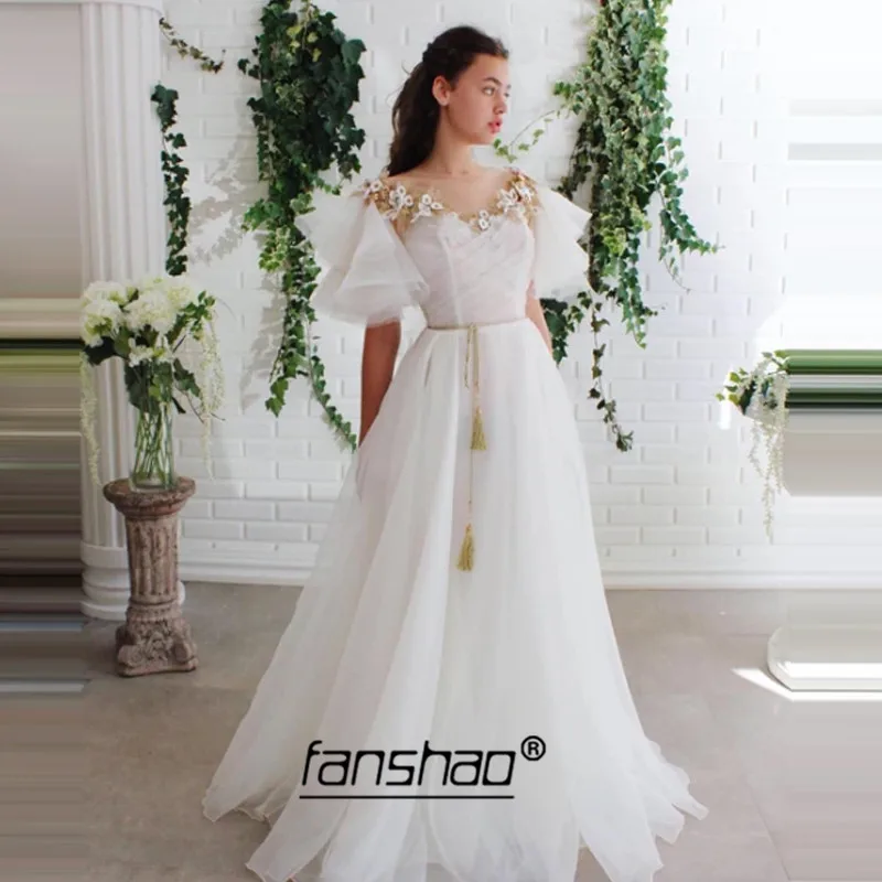 White Ivory See Through Evening Dresses Gold Lace Trumpet sleeve Illusion Saudi Arabic Special Occasion Party Dress Plus Size
White Ivory See Through Evening Dresses Gold Lace Trumpet sleeve Illusion Saudi Arabic Special Occasion Party Dress Plus Size