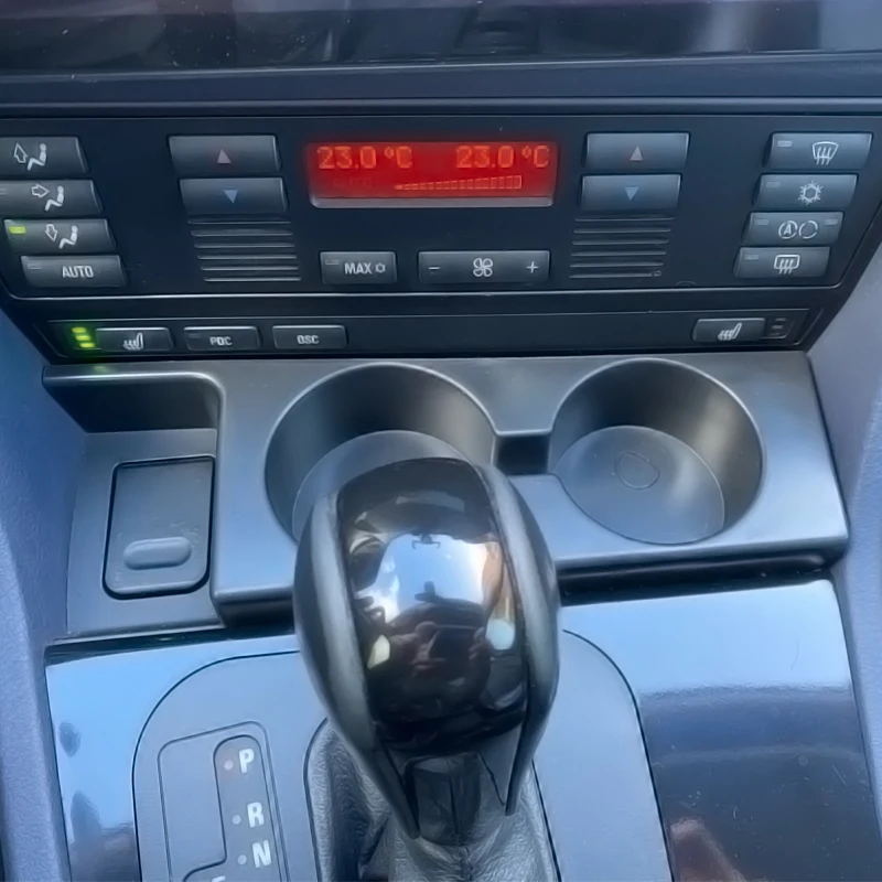 Black Front Car Cup Holder Car Accessories for BMW E39 5-Series 1997-2003 Plastic Black Portable Car Front Cup Holder 
Black Front Car Cup Holder Car Accessories for BMW E39 5-Series 1997-2003 Plastic Black Portable Car Front Cup Holder