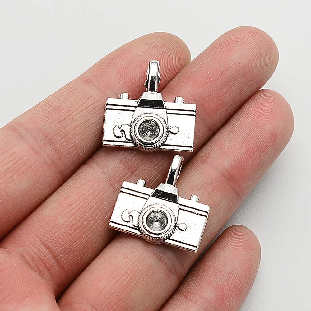 8pcs/lot--22x21mm,Camera Charm Take Photo Travel Charms ,Antique Silver Plated Pendant,DIY Jewellery Making Finding Supplies
8pcs/lot--22x21mm,Camera Charm Take Photo Travel Charms ,Antique Silver Plated Pendant,DIY Jewellery Making Finding Supplies