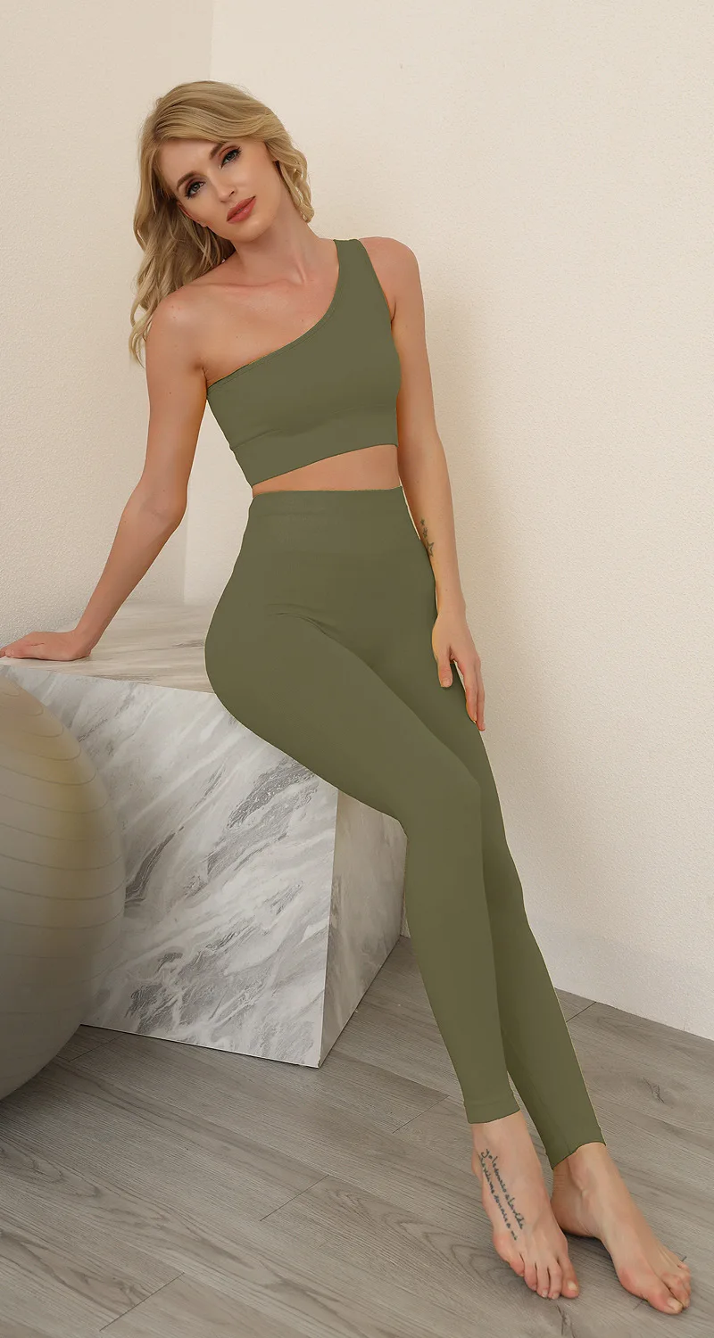 Women sexy seamless yoga suit hygroscopic sweat sweat gym wear a one-shoulder sleeveless crop top leggings high waist yoga suit
Women sexy seamless yoga suit hygroscopic sweat sweat gym wear a one-shoulder sleeveless crop top leggings high waist yoga suit