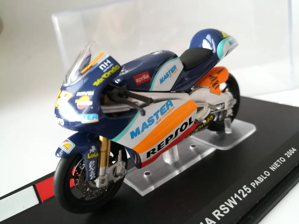 I XO 1:24 RSW125 Pablo Nieto 2004 #22 модель мотоцикла литая под давлением металлическая игрушка