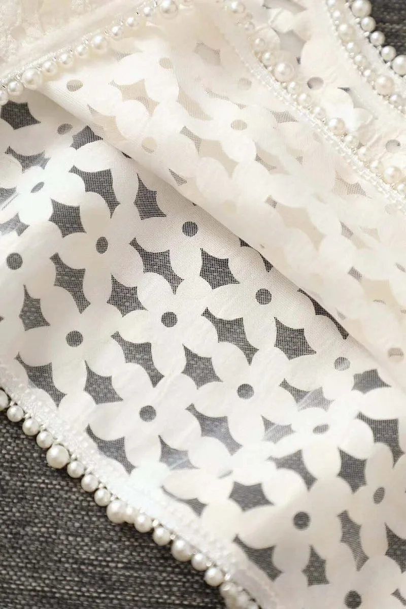 Summer Fashion 2021 Crop Tops High Quality Women Hand Made Beading Flowers Deco Sleeveless Sexy White Tops Ladies Casual Vests