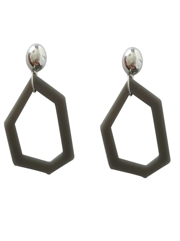 kshmir new ear stud for 2021,Simple retro wind irregular resin beautiful polygon temperament ear stud
kshmir new ear stud for 2021,Simple retro wind irregular resin beautiful polygon temperament ear stud