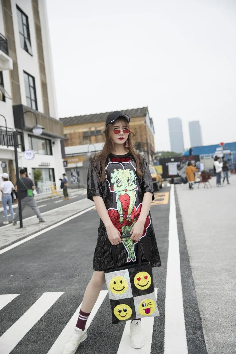 Short-Sleeved Sequined Loose T-Shirt Female 2020 New Spring And Summer Streetwear Hip Hop Club Fashion Women's T-Shirt Top
Short-Sleeved Sequined Loose T-Shirt Female 2020 New Spring And Summer Streetwear Hip Hop Club Fashion Women's T-Shirt Top