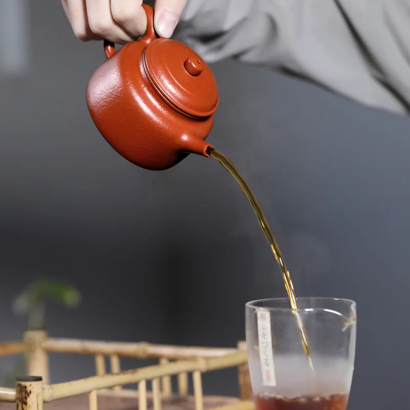 Yixing recommended teapot xin-sheng li chang tao pure manual teapot pear skin mud zhu DE bell 200 cc
Yixing recommended teapot xin-sheng li chang tao pure manual teapot pear skin mud zhu DE bell 200 cc