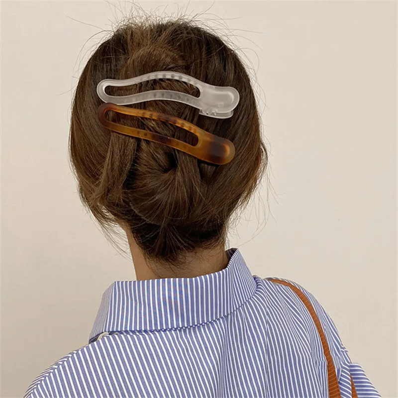 Banana Shape Hair Claws Large Hair Clip For Women Leopard Print Plastic Duckbill Hairpins Claw for Women Girls Hair Accessories
Banana Shape Hair Claws Large Hair Clip For Women Leopard Print Plastic Duckbill Hairpins Claw for Women Girls Hair Accessories