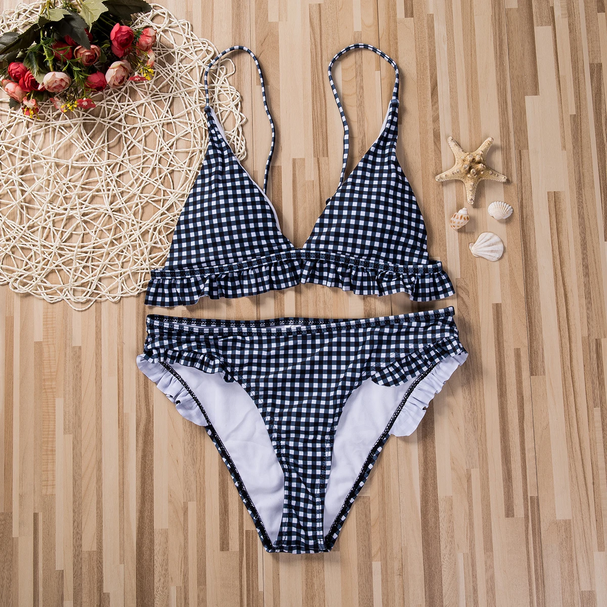 Summer New Plaid Sexy Bikini Set Push Up Ruffles Padded Swimwear Bikini Women Bathing Suit Beachwear Swimming Suit Set
Summer New Plaid Sexy Bikini Set Push Up Ruffles Padded Swimwear Bikini Women Bathing Suit Beachwear Swimming Suit Set