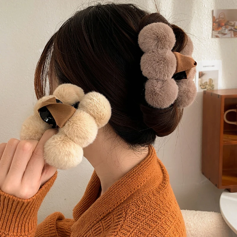 Warm Color Women's Hair Accessories Hair Claw Korea Style Girl's Elegant Hairclip Hair Accessories Faux Fur Hairpins Barrette
Warm Color Women's Hair Accessories Hair Claw Korea Style Girl's Elegant Hairclip Hair Accessories Faux Fur Hairpins Barrette
