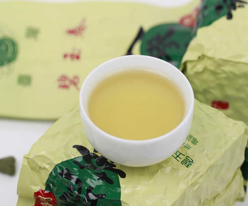 250g Taiwan dongding GinSeng Oolong tea Beauty Weight loss Lowering Blood Pressure High Mountains Chinese Taiwan Fresh Green Tea
250g Taiwan dongding GinSeng Oolong tea Beauty Weight loss Lowering Blood Pressure High Mountains Chinese Taiwan Fresh Green Tea
