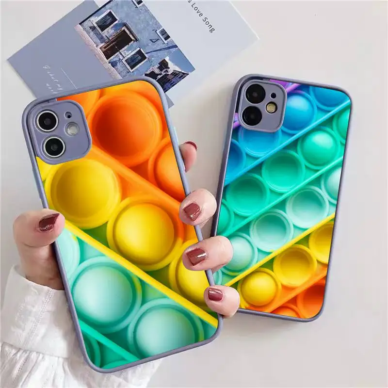 Популярный пузырьковый антистрессовый чехол для iphone 13 12 11 xr xs x 7 8 pro max светло-серый мягкий силиконовый прозрачный чехол из ТПУ
Популярный пузырьковый антистрессовый чехол для iphone 13 12 11 xr xs x 7 8 pro max светло-серый мягкий силиконовый прозрачный чехол из ТПУ