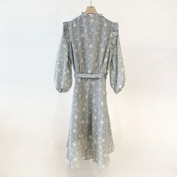 Women Silk Dress Floral Printed Waist Lace-Up Long Sleeve Robe Female Midi Dress 2021Early Autumn Elegant Lady Dress for Holiday 
Women Silk Dress Floral Printed Waist Lace-Up Long Sleeve Robe Female Midi Dress 2021Early Autumn Elegant Lady Dress for Holiday