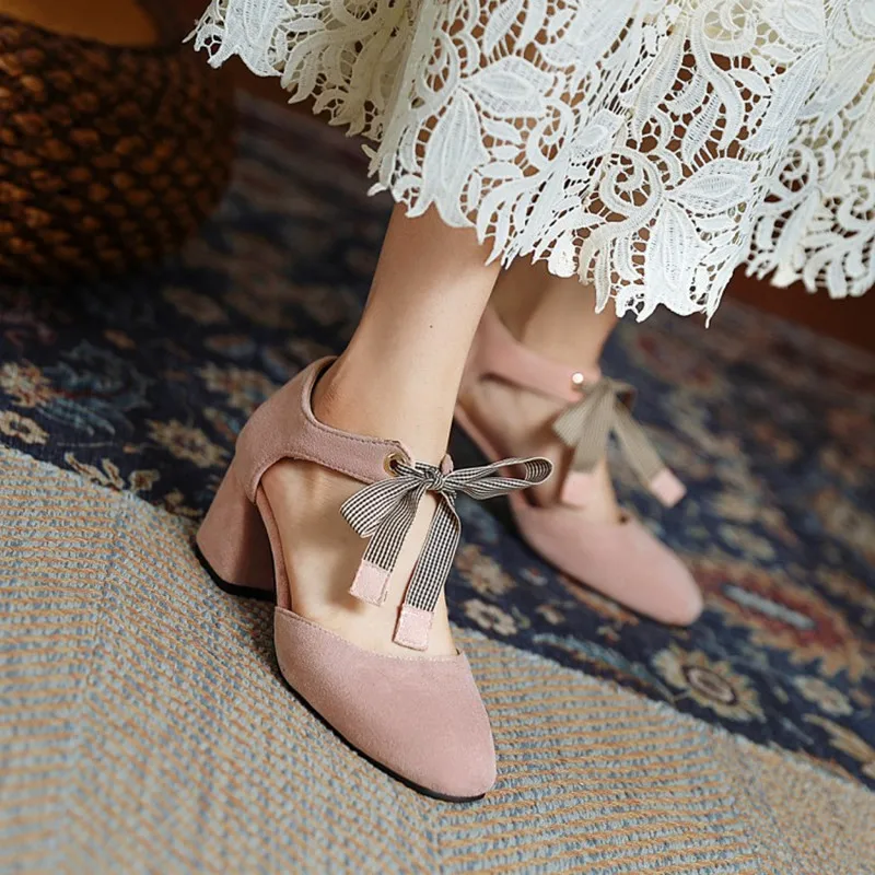 Ochanmeb Sweet Stripe Plaid Band Bowtie Knot Women Pumps Black Nude Pink Block Heels Faux Suede Shoes Woman Big Large Size 33-43
Ochanmeb Sweet Stripe Plaid Band Bowtie Knot Women Pumps Black Nude Pink Block Heels Faux Suede Shoes Woman Big Large Size 33-43