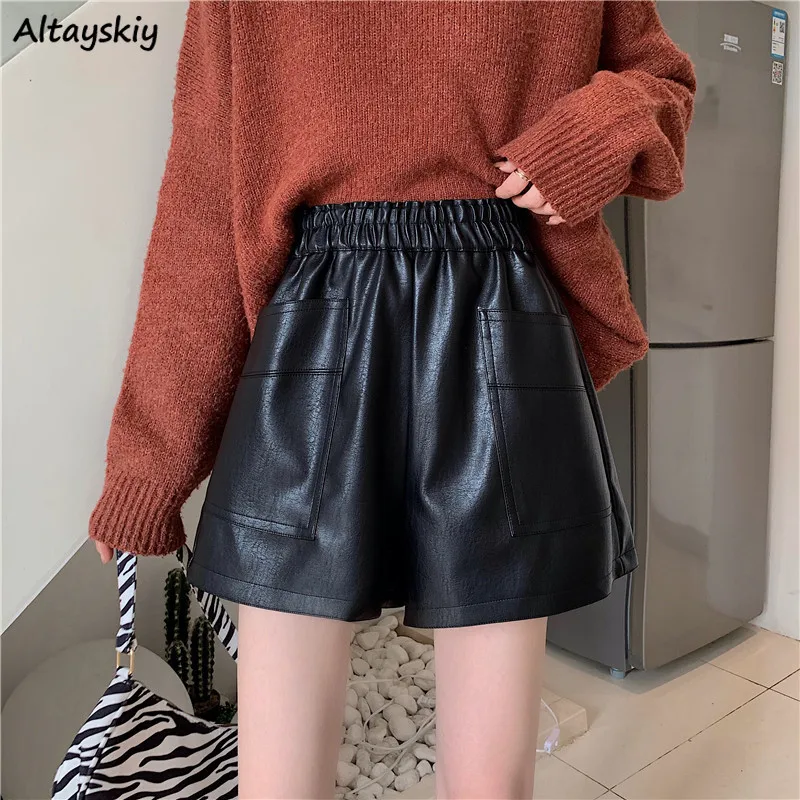 Black Solid Women Shorts PU Leather Loose High Elastic Waist Pockets All-match Autumn Winter Fashion Streetwear Female Trousers
Black Solid Women Shorts PU Leather Loose High Elastic Waist Pockets All-match Autumn Winter Fashion Streetwear Female Trousers