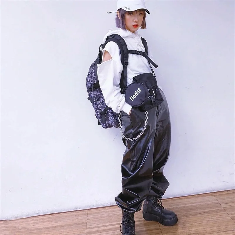 2021 Girls PU Leather Pants High Waist Chic Loose Pocket Trousers Casual Metal Chain Cargo Pants Fashion Moto-style Streetwear
2021 Girls PU Leather Pants High Waist Chic Loose Pocket Trousers Casual Metal Chain Cargo Pants Fashion Moto-style Streetwear