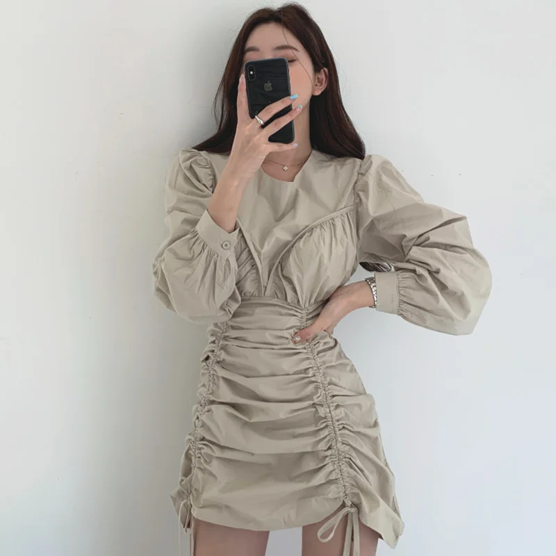 Korean Chic French neck dress woman Pleated Design Waist Down Slim Irregular Drawstring Bubble Sleeve Dress
Korean Chic French neck dress woman Pleated Design Waist Down Slim Irregular Drawstring Bubble Sleeve Dress