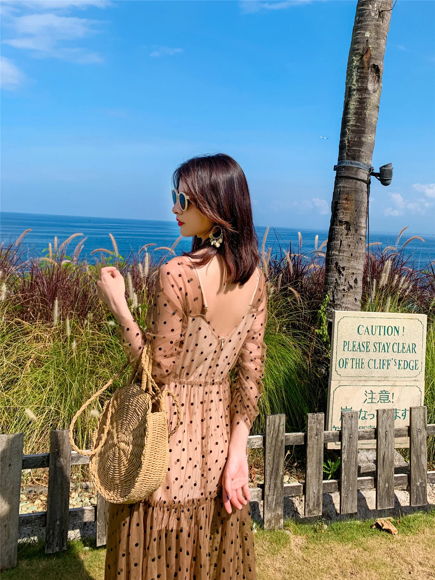 Summer Women Dress V-neck Elastic Waist Mesh Beach Holiday Women Retro Floral Dress Chiffon Vestidos Female Dresses High Quality
Summer Women Dress V-neck Elastic Waist Mesh Beach Holiday Women Retro Floral Dress Chiffon Vestidos Female Dresses High Quality