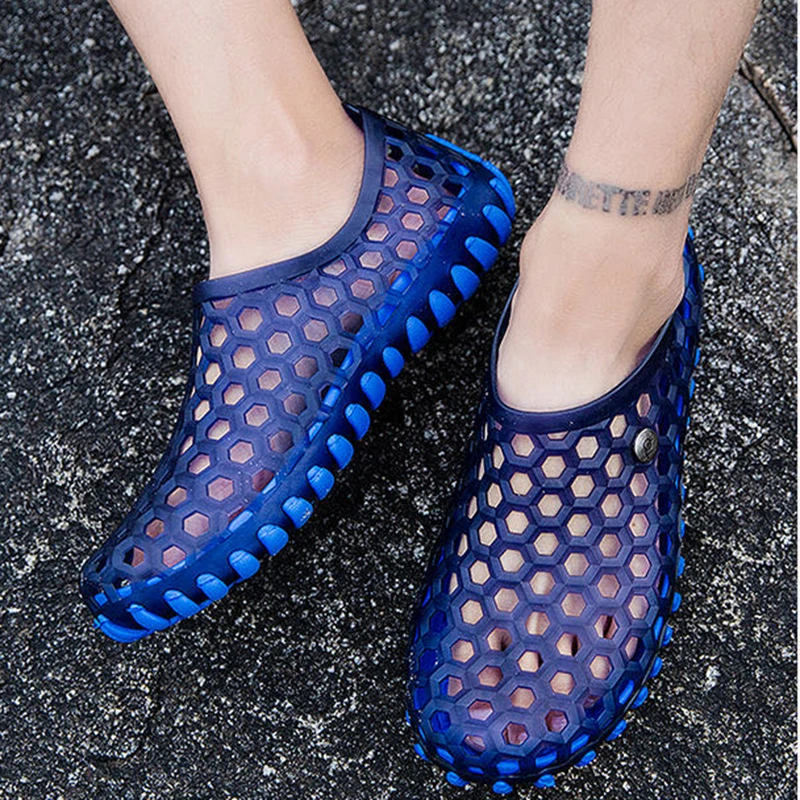 2020 new summer sandals men's hollowed-out hole shoes travel anti-slip anti-stab drifting beach shoes casual tide sandals
2020 new summer sandals men's hollowed-out hole shoes travel anti-slip anti-stab drifting beach shoes casual tide sandals