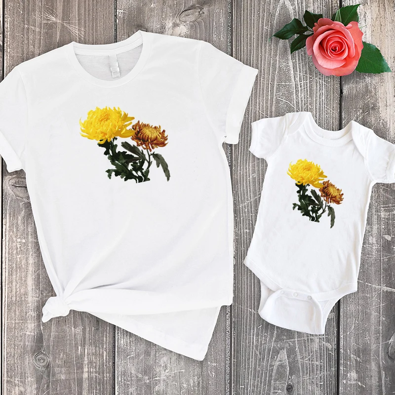 SunFlower Pattern Print Shirt Fashion 2022 Mom and Daughter Matching Clothes Sun Flower Tshirt Family Clothing Big Sister
SunFlower Pattern Print Shirt Fashion 2022 Mom and Daughter Matching Clothes Sun Flower Tshirt Family Clothing Big Sister