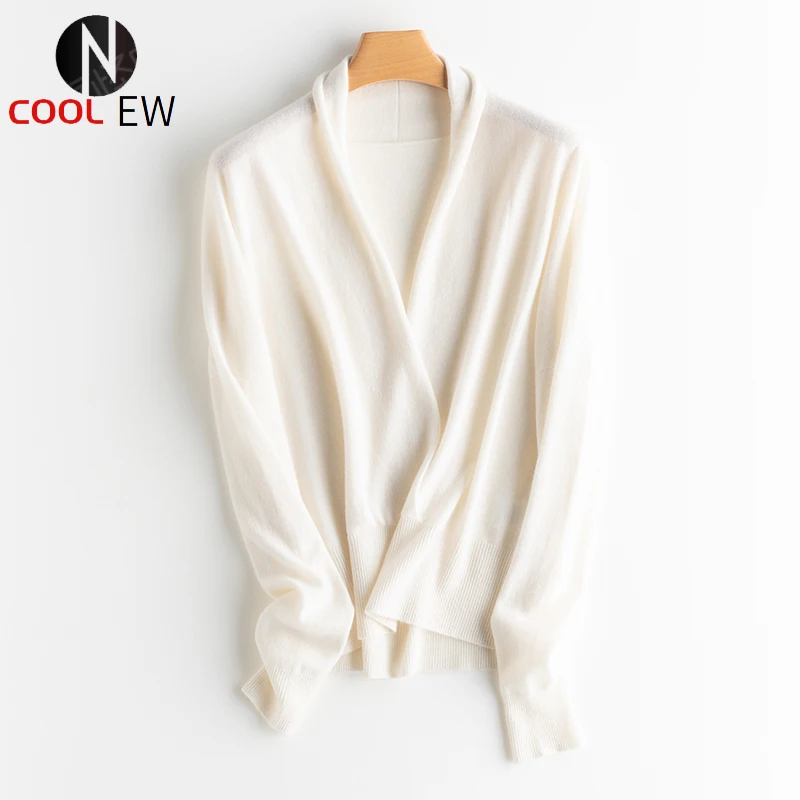 Autumn and winter new fashion cashmere sweater Joker women's jacket 100% pure cashmere
Autumn and winter new fashion cashmere sweater Joker women's jacket 100% pure cashmere