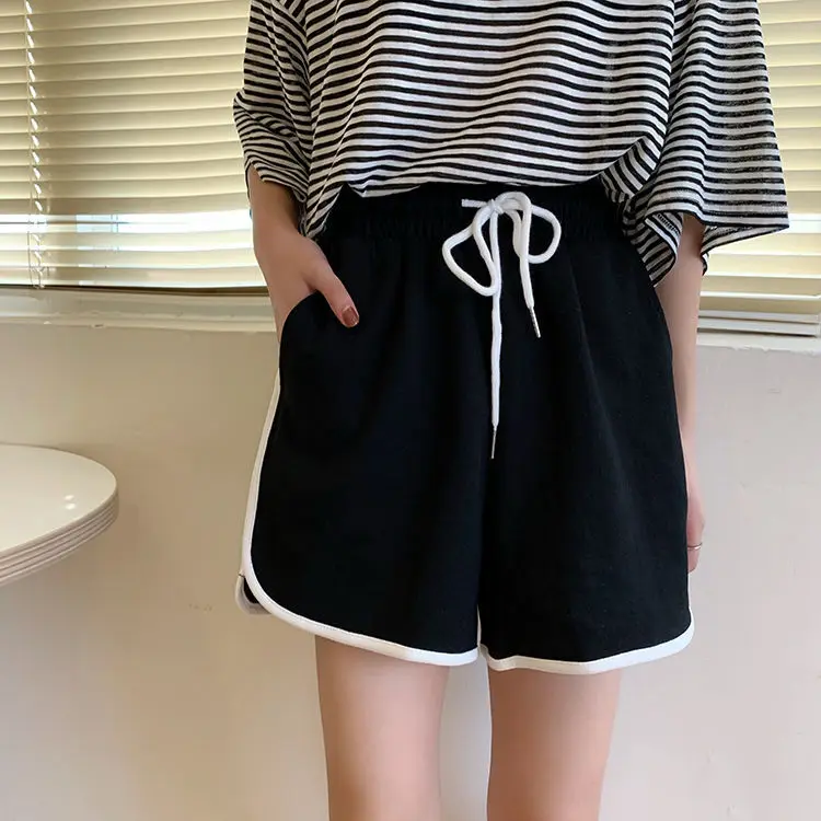 Wide leg pants women's summer 2021 new Korean student high waist hot pants casual sports pants women's trend
Wide leg pants women's summer 2021 new Korean student high waist hot pants casual sports pants women's trend