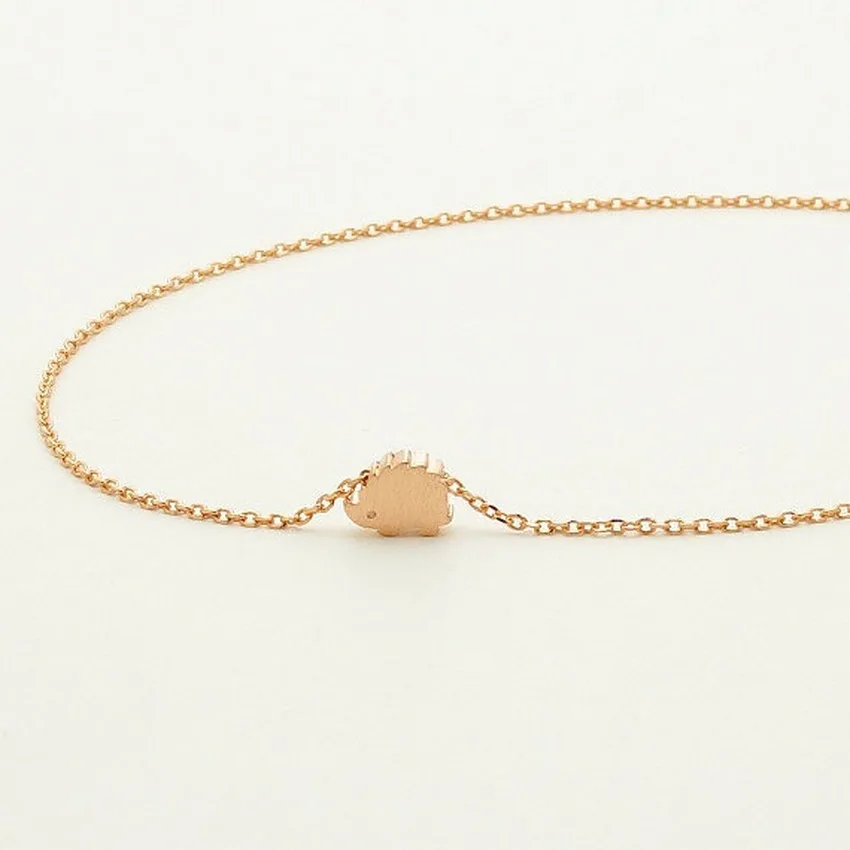 European and American Popular Personality Cute Hedgehog Necklace Female Alloy Plated Animal Necklace Pendant Clavicle Chain
European and American Popular Personality Cute Hedgehog Necklace Female Alloy Plated Animal Necklace Pendant Clavicle Chain