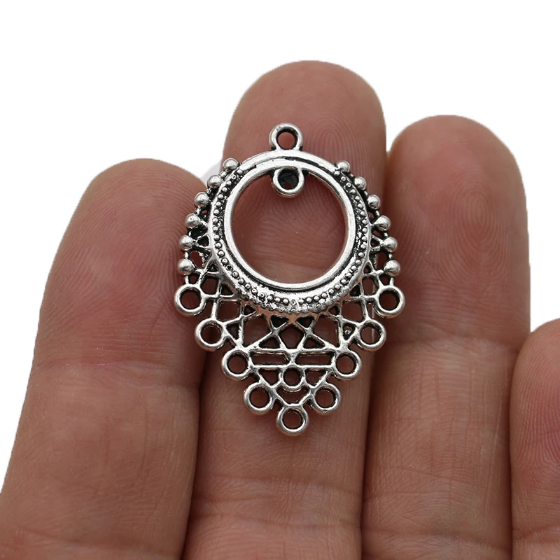 15PCS Antique Silver Plated Flower Connectors for Jewelry Making Earrings Jewelry Findings Accessories 24x33mm
15PCS Antique Silver Plated Flower Connectors for Jewelry Making Earrings Jewelry Findings Accessories 24x33mm
