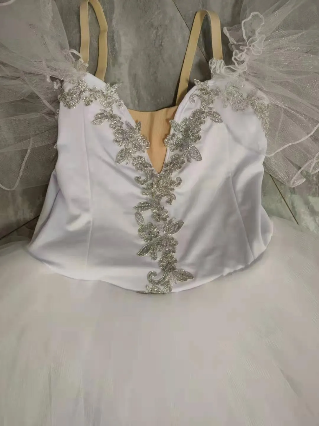 White Long Ballerina Dress Clothes Tutus For Girls Kids Adult Women Ballet Dress Girls Professional Tutus Ballerina Costume Wear
White Long Ballerina Dress Clothes Tutus For Girls Kids Adult Women Ballet Dress Girls Professional Tutus Ballerina Costume Wear