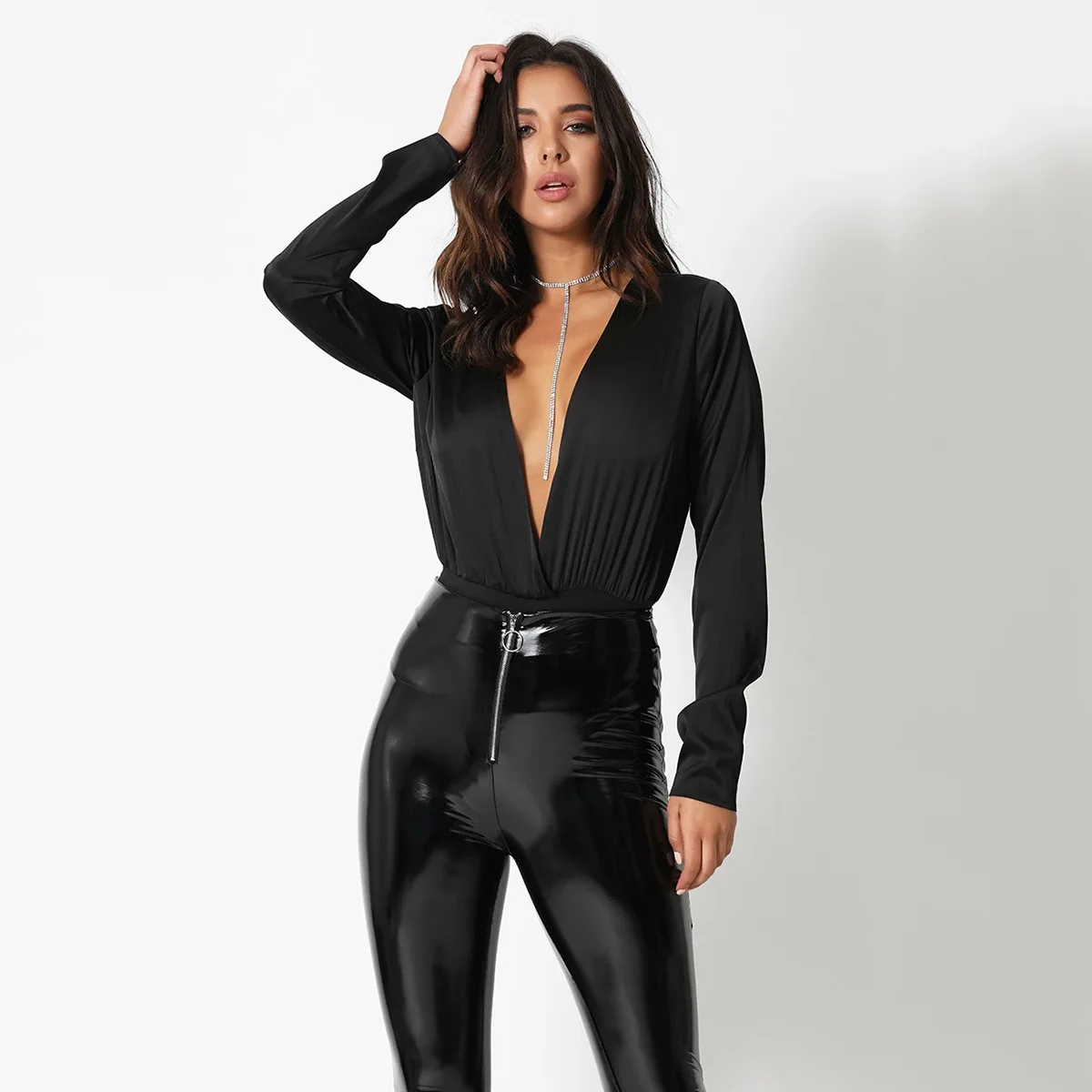 Autumn Ribbed Sexy Low Cut Bodysuit Women Black Red V Neck Female Long Sleeve Jumpsuit Office Lady Slim Top Winter
Autumn Ribbed Sexy Low Cut Bodysuit Women Black Red V Neck Female Long Sleeve Jumpsuit Office Lady Slim Top Winter