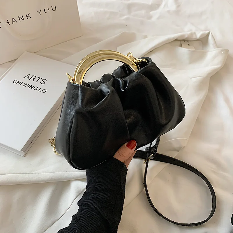 Folds Design Iron Handle Small PU Leather Crossbody Bags for Women 2021 Summer Trend Female Branded Chain Shoulder Handbags
Folds Design Iron Handle Small PU Leather Crossbody Bags for Women 2021 Summer Trend Female Branded Chain Shoulder Handbags