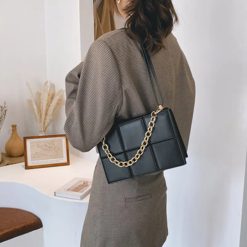 Splicing Square Crossbody bag 2021 New Quality Matte Leather Women's Designer Handbag Wide Shoulder strap Shoulder Messenger Bag
Splicing Square Crossbody bag 2021 New Quality Matte Leather Women's Designer Handbag Wide Shoulder strap Shoulder Messenger Bag