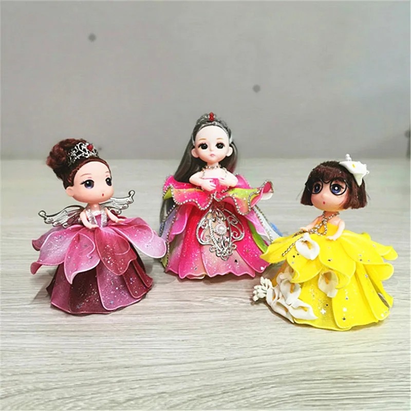 Cartoon skirt princess hand-made dolls hand-stitched custom furniture decoration ornaments desk set-up fashion boutique gifts
Cartoon skirt princess hand-made dolls hand-stitched custom furniture decoration ornaments desk set-up fashion boutique gifts