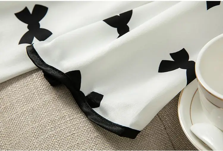 Button-Down Night Shirt Summer Women Sleepdress Sexy Lapel Home Dressing Gown Satin Kimono Bath Nightwear Loose Comfy Lingerie
Button-Down Night Shirt Summer Women Sleepdress Sexy Lapel Home Dressing Gown Satin Kimono Bath Nightwear Loose Comfy Lingerie