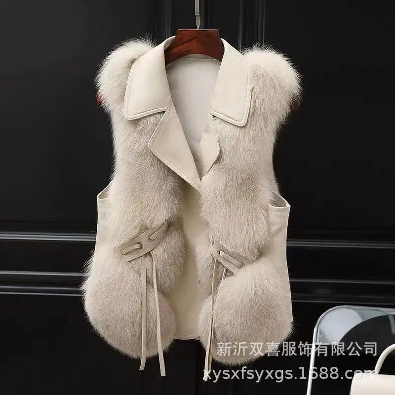 Haining fur autumn and winter new warm casual stitching women's fox-like fur vest vest faux fur coat winter coat women
Haining fur autumn and winter new warm casual stitching women's fox-like fur vest vest faux fur coat winter coat women